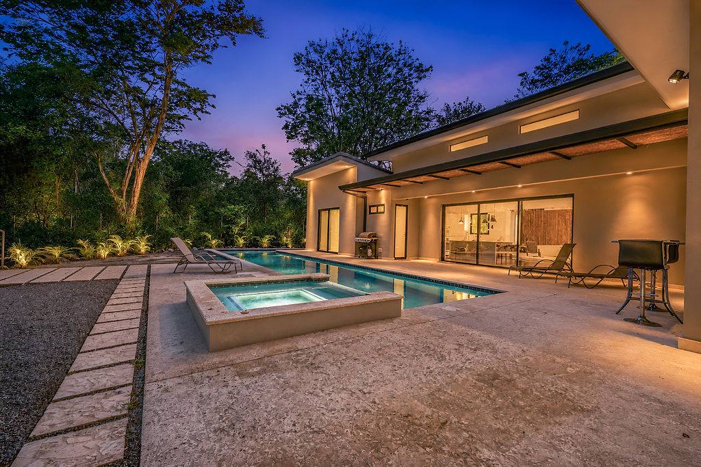 Casa Avalon